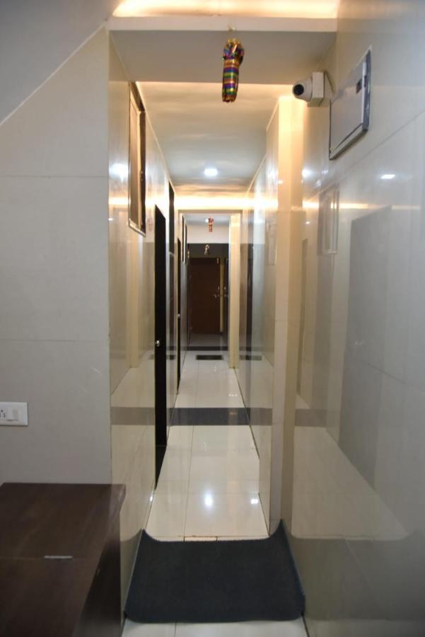 Nivant Lodge Solapur Exterior photo